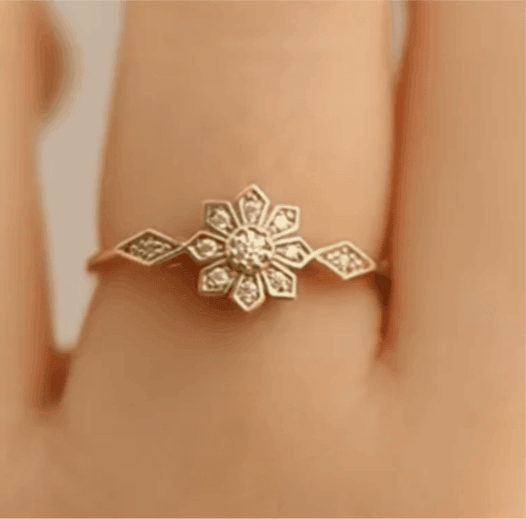 Dainty Snowflake Ring