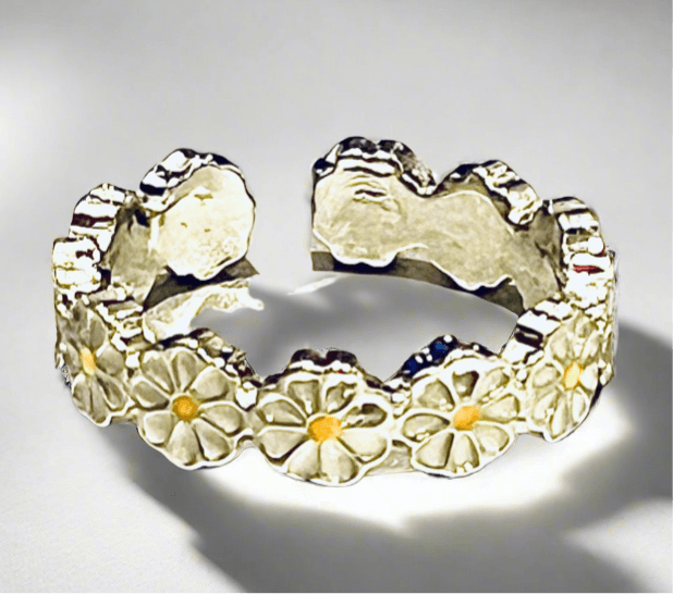 Open Daisy Ring