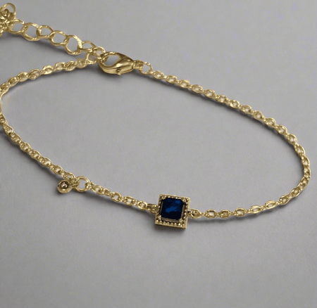 Gemstone Minimalist Bracelet - Pearl & Prism