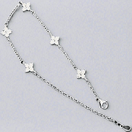 Elegant Four Point Star Bracelet crafted in 925 silver with eco-friendly 18K gold plating, featuring a minimalist and adjustable design.